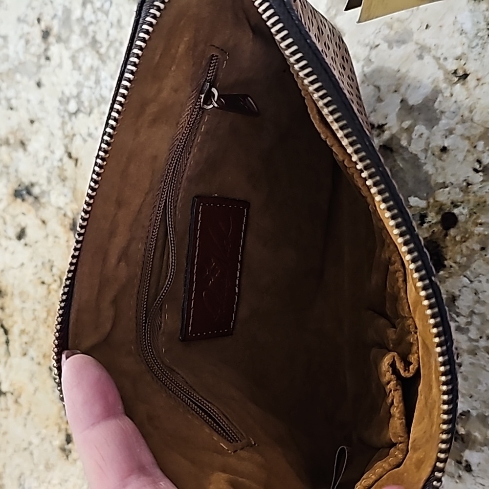 Patricia Nash Cassini Wristlet - NWT - Picture 3 of 4